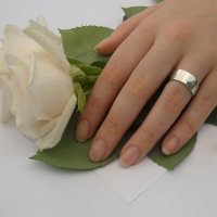Momento Wedding Band