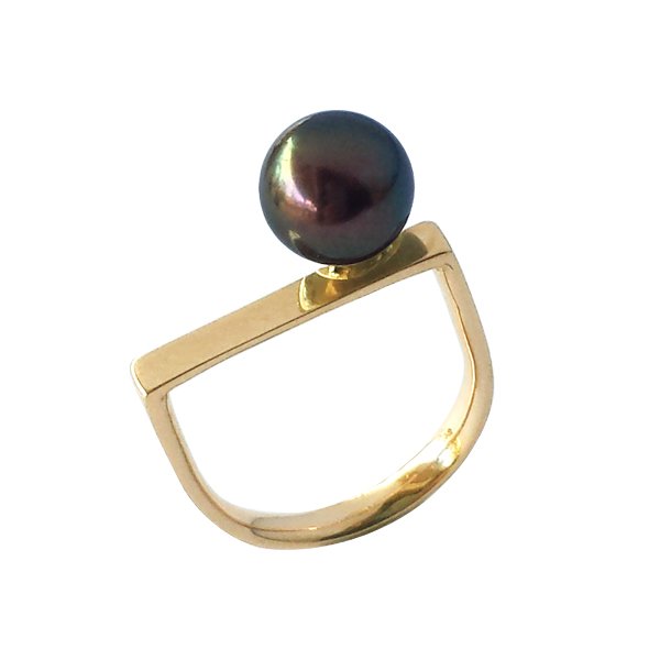 Cradle Black Pearl Ring - Yellow Gold